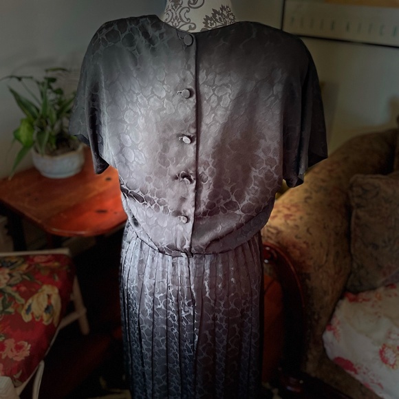 Vintage Diane Von Furstenburg 80’s dres pleated 6 - Picture 5 of 12